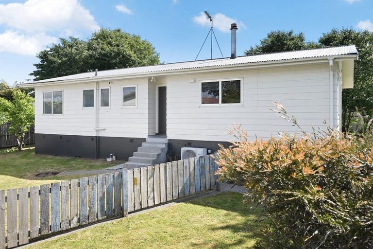 Photo of property in 11 Crawshaw Drive, Nawton, Hamilton, 3200