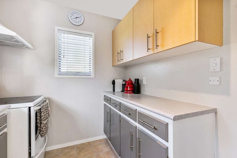 Photo of property in 3/44 Roberts Road, Glenfield, Auckland, 0629