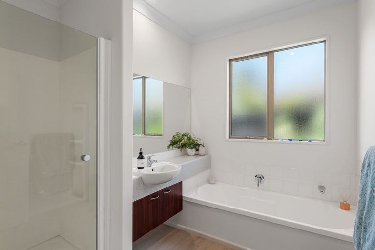 Photo of property in 20a Coolspring Way, Redwood, Christchurch, 8051