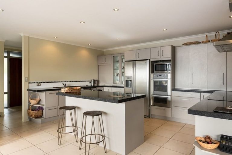 Photo of property in 19 Holyoake Terrace, Omokoroa, 3114