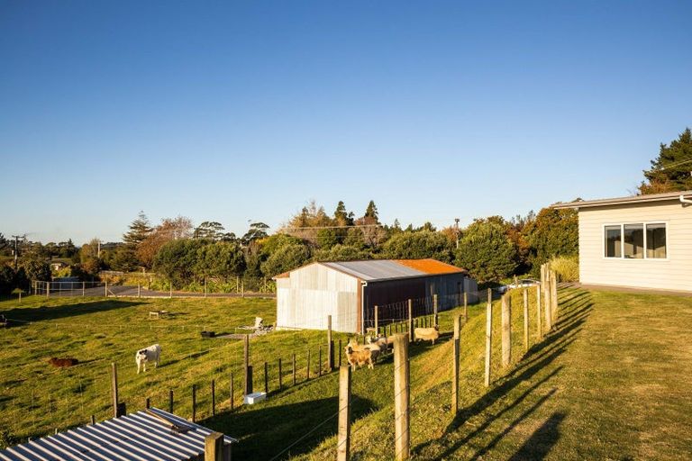 Photo of property in 576a Mangorei Road, Mangorei, New Plymouth, 4371