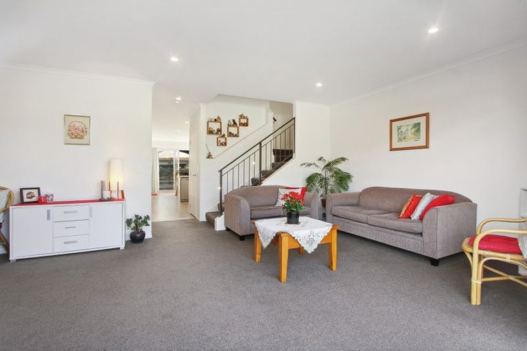 Photo of property in 7 Briddock Way, Swanson, Auckland, 0614
