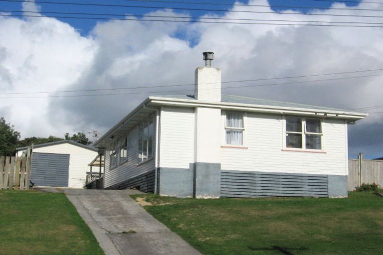 Photo of property in 21 Te Puke Street, Titahi Bay, Porirua, 5022