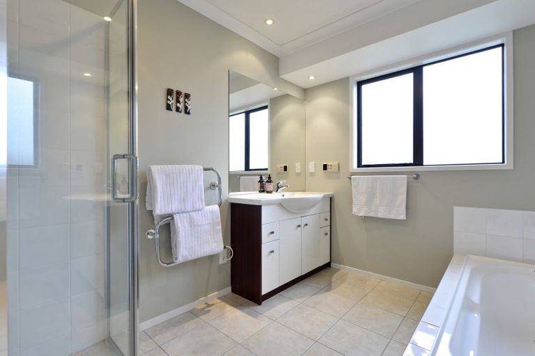 Photo of property in 12 Peninsula Point, Huntington, Hamilton, 3210