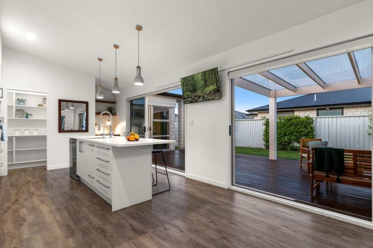 Photo of property in 26 Hiria Crescent, Papamoa Beach, Papamoa, 3118