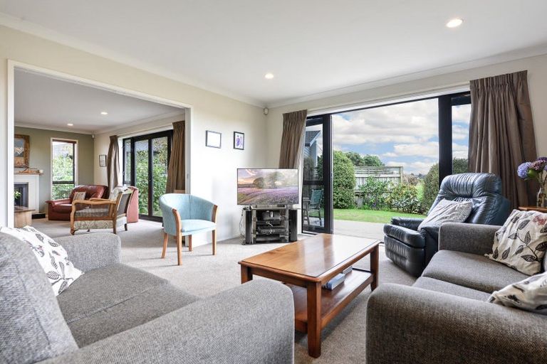 Photo of property in 12 Peninsula Point, Huntington, Hamilton, 3210