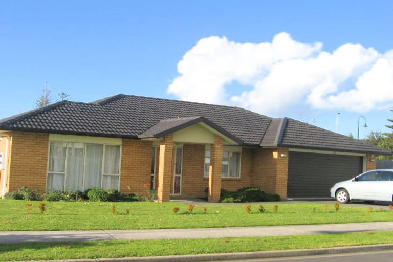 Photo of property in 34 Craigavon Drive, East Tamaki, Auckland, 2013