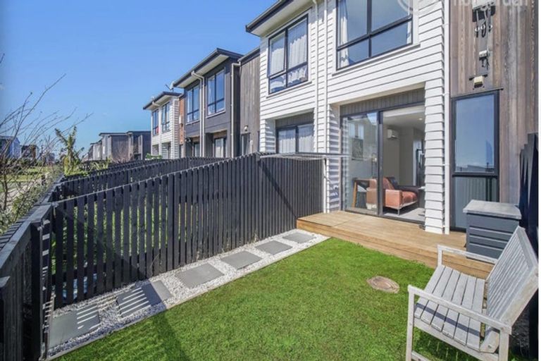 Photo of property in 53 Te Aparangi Road, Papakura, 2110