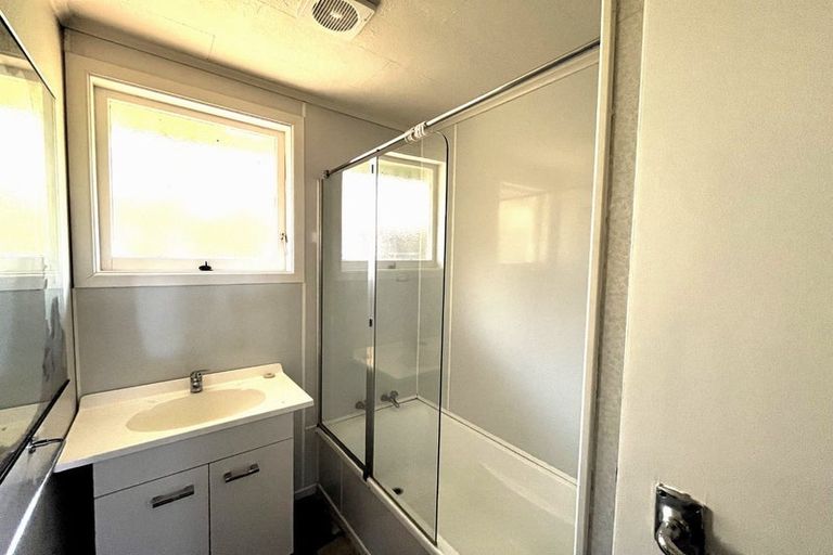 Photo of property in 26 Duggan Avenue, Mangere, Auckland, 2022