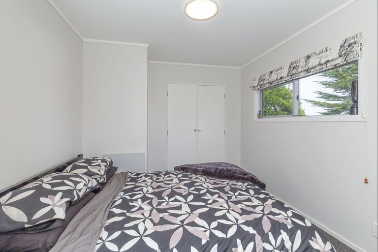 Photo of property in 63 Kahukura Avenue, Waitarere Beach, Levin, 5510