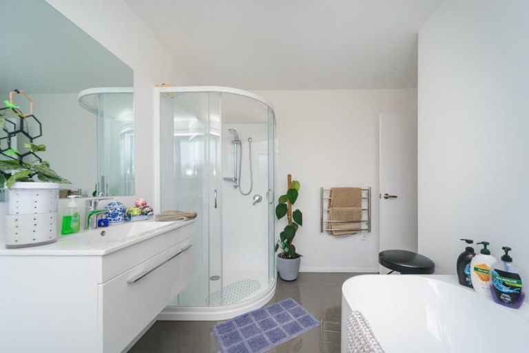 Photo of property in 43a Abraham Crescent, Milson, Palmerston North, 4414