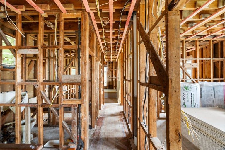 Photo of property in 3 Onslow Road, Bluff Hill, Napier, 4110