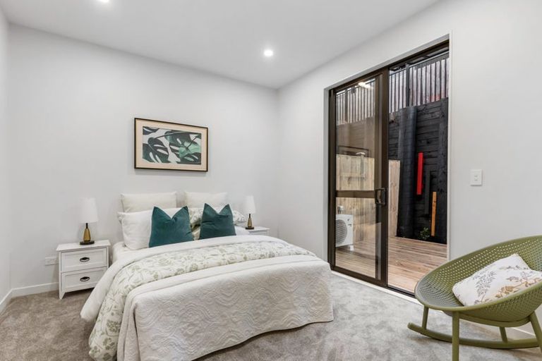 Photo of property in 33 Puihi Crescent, Massey, Auckland, 0614