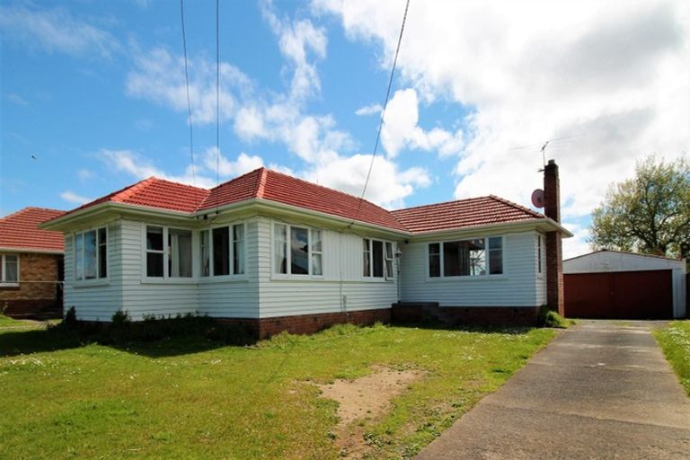 Photo of property in 48 Sunnyside Crescent, Papatoetoe, Auckland, 2025