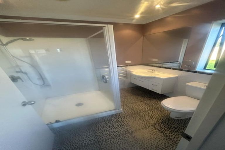 Photo of property in 186 Pacific Drive, Fitzherbert, Palmerston North, 4410