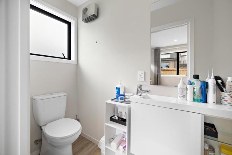 Photo of property in 83 Jack Hanley Drive, Jacks Point, Queenstown, 9371