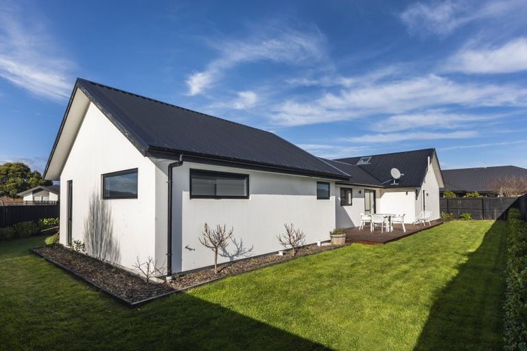 Photo of property in 6 Elba Crescent, Halswell, Christchurch, 8025