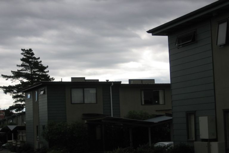 Photo of property in 28/8 Soljak Place, Mount Albert, Auckland, 1025
