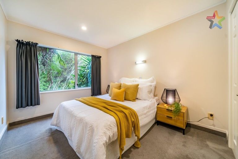 Photo of property in 498 Stokes Valley Road, Stokes Valley, Lower Hutt, 5019