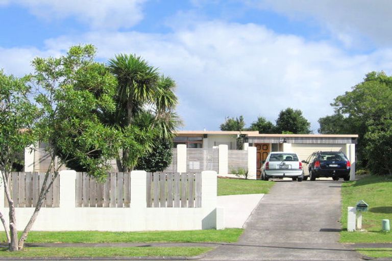 Photo of property in 24 Jane Gifford Place, Half Moon Bay, Auckland, 2012