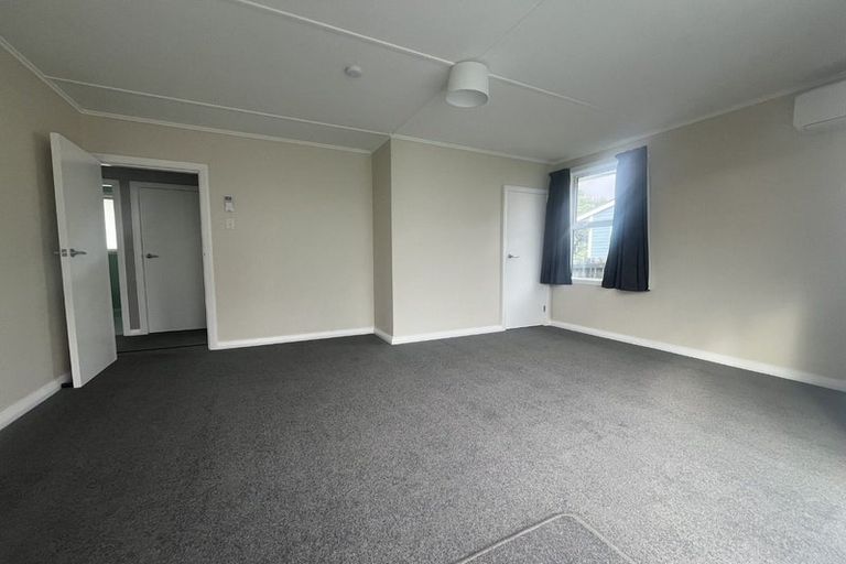 Photo of property in 74a Te Pene Avenue, Titahi Bay, Porirua, 5022