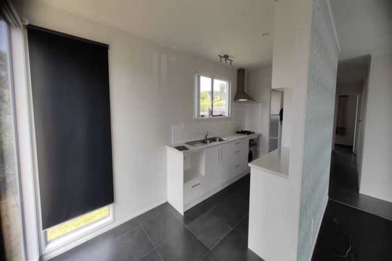 Photo of property in 32 Glen Road, Ranui, Auckland, 0612
