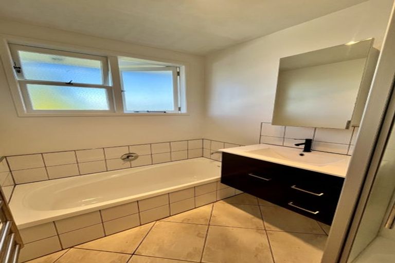 Photo of property in 17 Wilson Avenue, Avenues, Whangarei, 0110