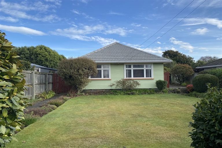 Photo of property in 75 Withells Road, Avonhead, Christchurch, 8042