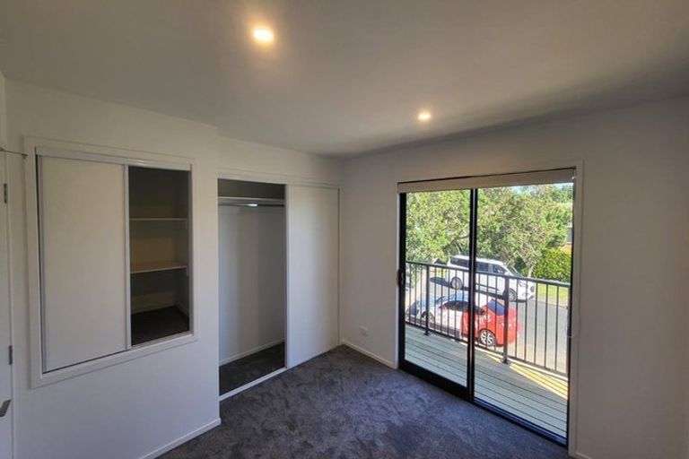 Photo of property in 1/137 Tirimoana Road, Te Atatu South, Auckland, 0602