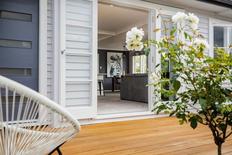 Photo of property in 6a Clare Street, Cambridge, 3434