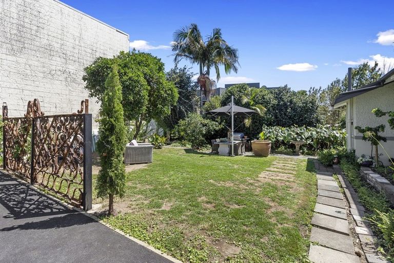 Photo of property in 14 Little London Lane, Hamilton Central, Hamilton, 3204