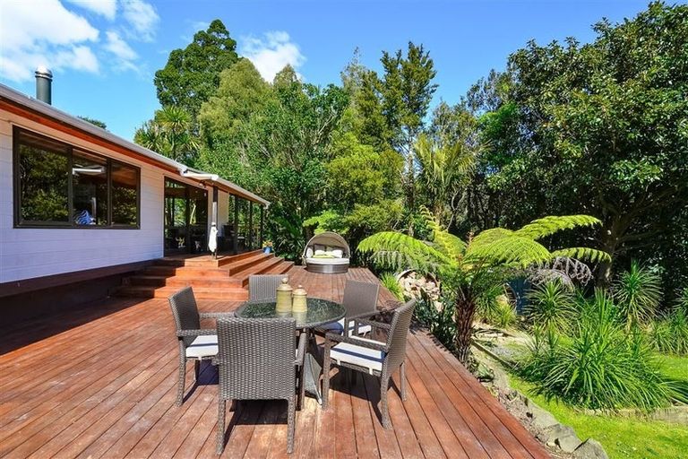 Photo of property in 128 Hinau Road, Waimauku, 0881