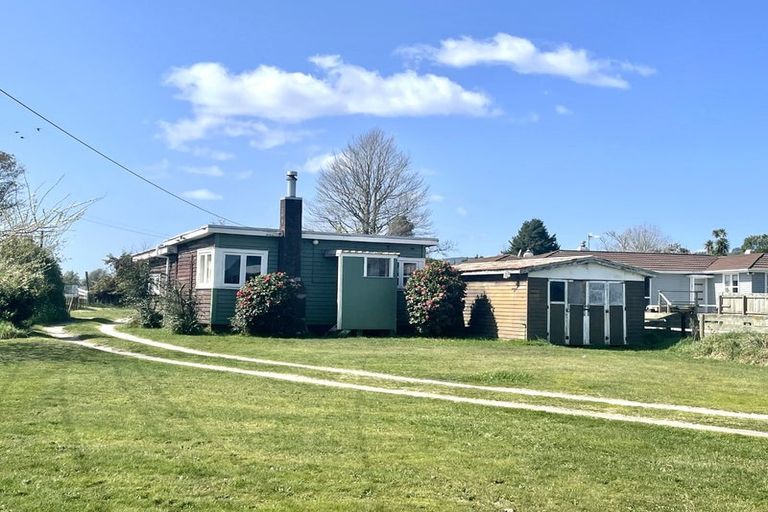 Photo of property in 31 Robinson Avenue, Holdens Bay, Rotorua, 3010