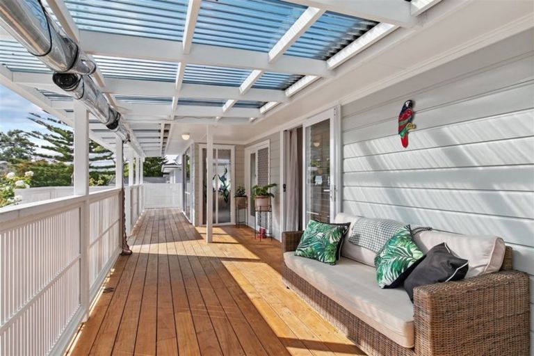 Photo of property in 48 Lynden Avenue, Hillcrest, Auckland, 0627