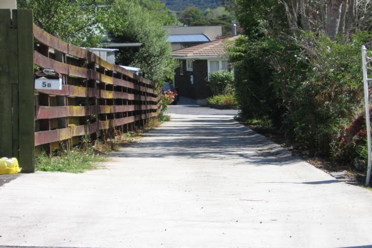 Photo of property in 5a Bishop Street, Green Bay, Auckland, 0604