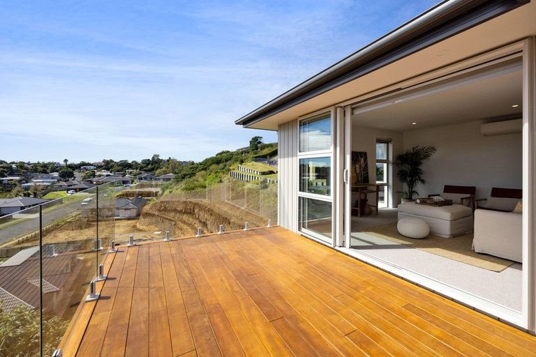 Photo of property in 84b Wallath Road, Westown, New Plymouth, 4310