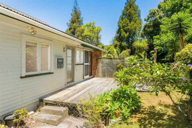 Photo of property in 26 Channel View Road, Campbells Bay, Auckland, 0630