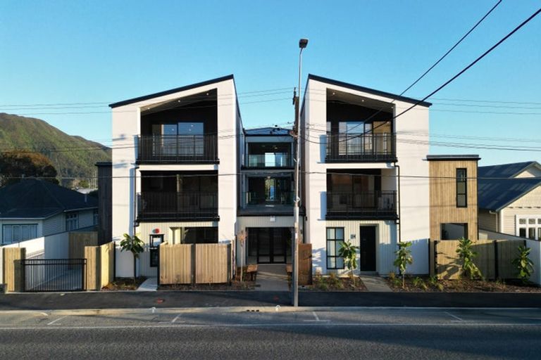 Photo of property in 1/200 Knights Road, Hutt Central, Lower Hutt, 5011