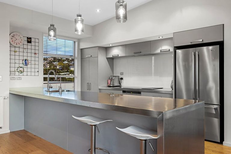 Photo of property in 12 Sasaram Lane, Cashmere, Christchurch, 8022