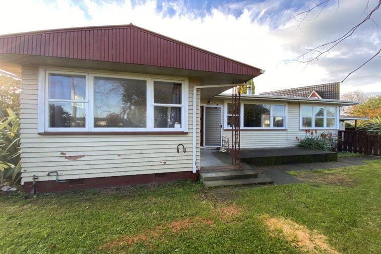 Photo of property in 1 Dampier Avenue, Awapuni, Palmerston North, 4412