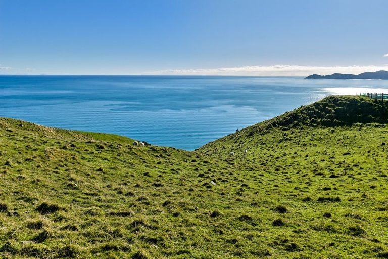 Photo of property in 1275 Paekakariki Hill Road, Paekakariki Hill, Porirua, 5381