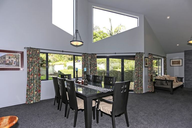 Photo of property in 18 Buckingham Place, Bethlehem, Tauranga, 3110