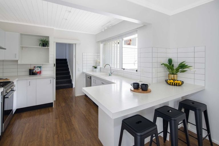 Photo of property in 18 Fairburn Grove, Johnsonville, Wellington, 6037