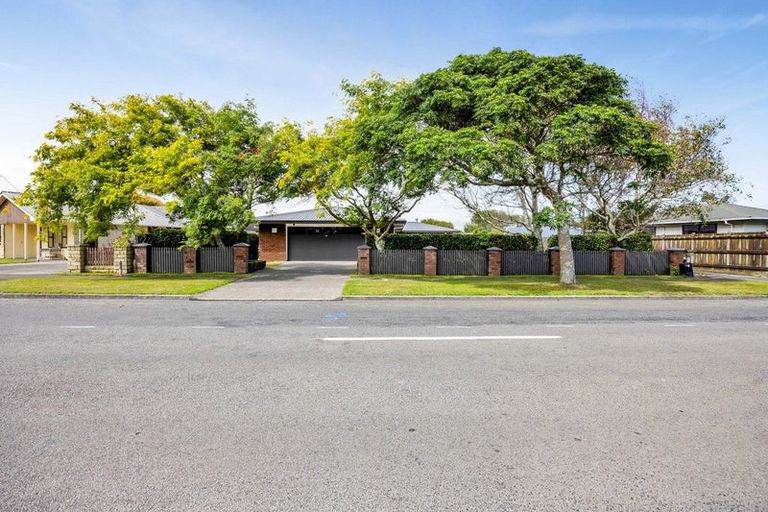 Photo of property in 74 Rata Street, Hawera, 4610