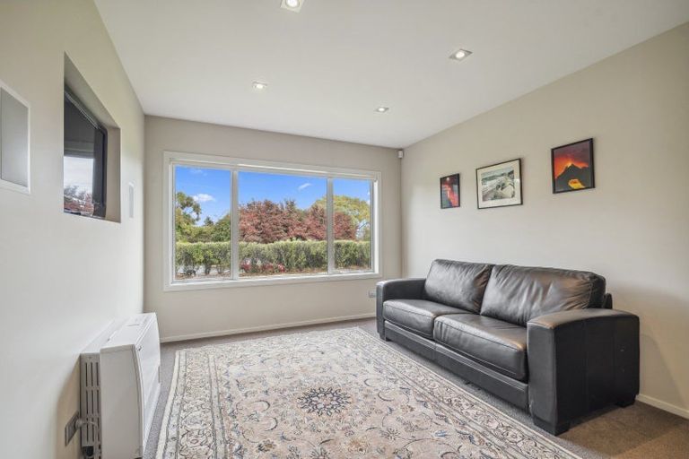 Photo of property in 1/46 Shepherd Road, Waipahihi, Taupo, 3330