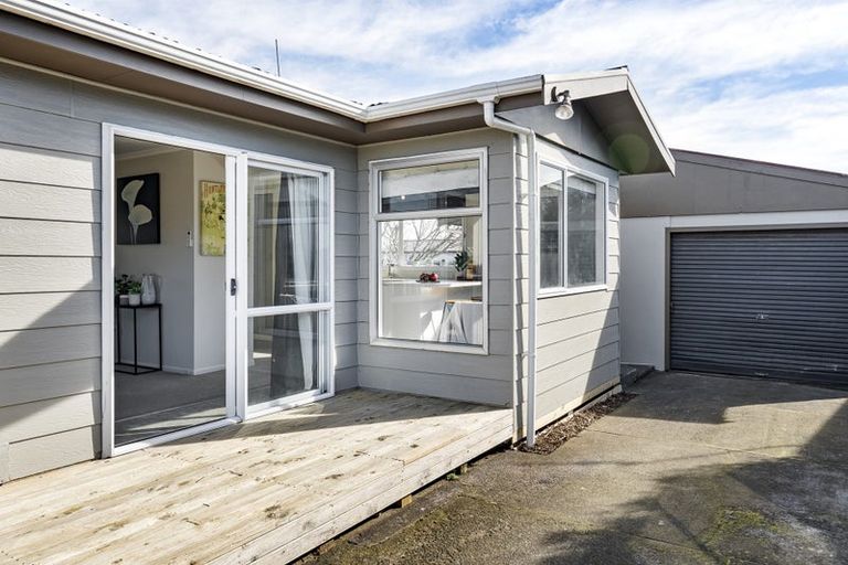 Photo of property in 71 Clifton Drive, Waitara, 4320
