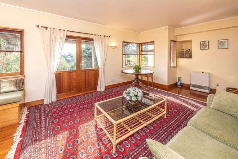 Photo of property in 52 Shakespeare Road, Bastia Hill, Whanganui, 4500