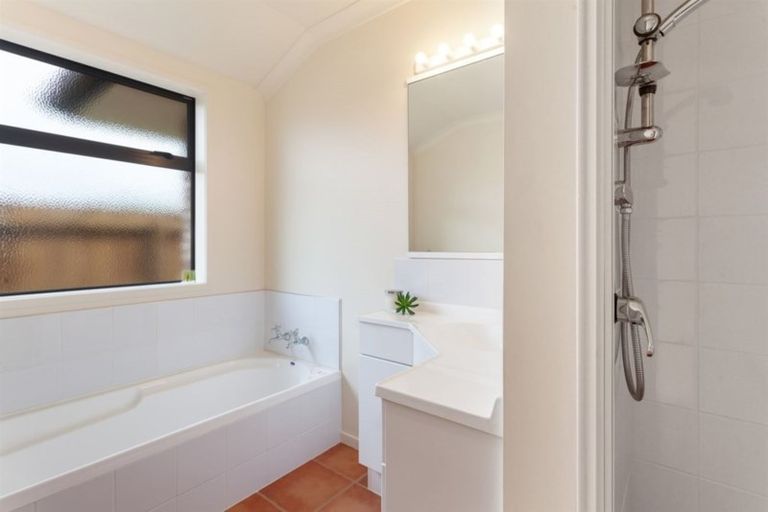 Photo of property in 5 Walnut Grove, Whakatane, 3120