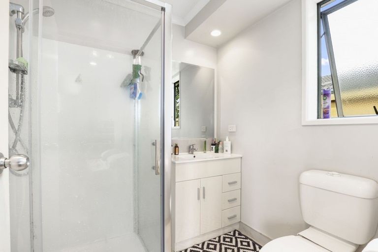 Photo of property in 23 Nobleman Place, Hamilton East, Hamilton, 3216