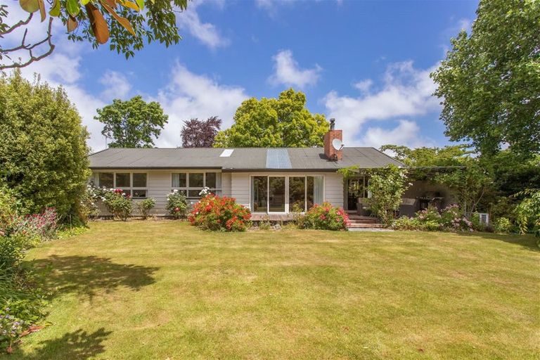 Photo of property in 102 Paparoa Street, Papanui, Christchurch, 8053